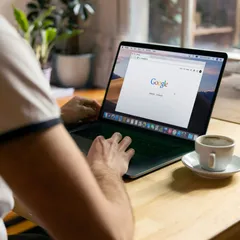 Foto di Firmbee.com su Unsplash